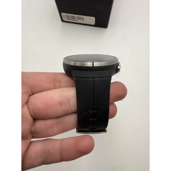 SUUNTO OW161 Smartwatch Digital GPS Fitness Tracker Large Display JAPAN Working